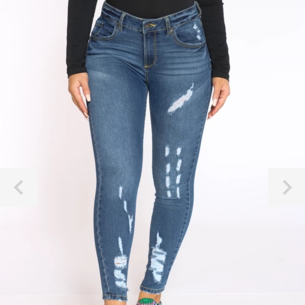 Distressed Jeans - Picture 2 of 7
